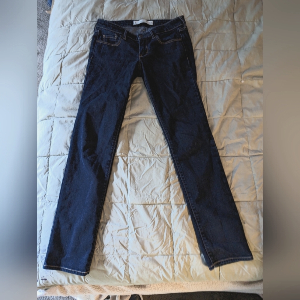 Abercrombie & Fitch Jeans Size 2 26 x 31 length. Beautiful Dark Blue